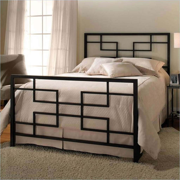 سرير حديد مودرن Gohar بتصميم هندسي راقي+ ألواح سرير خشب موسكي + بألوان متعددة مط