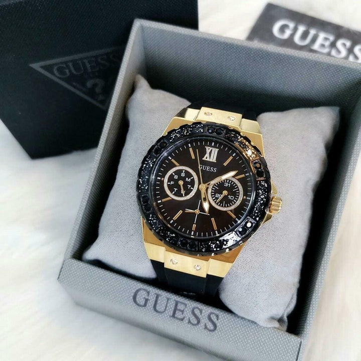 ساعة حريمي جيس Guess رابر أسود بتصميم كاجوال