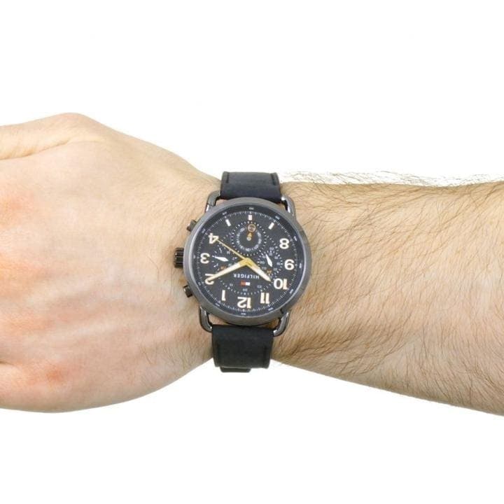 ساعة يد تومي هيليفجر رجالي أوريجينال لون أسود